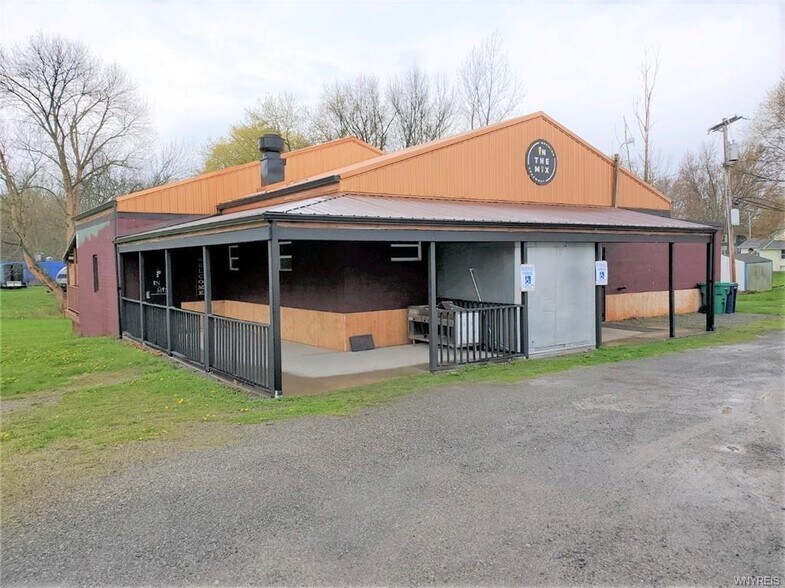 1693 East Ave, Barker, NY à vendre - Photo principale - Image 2 de 88