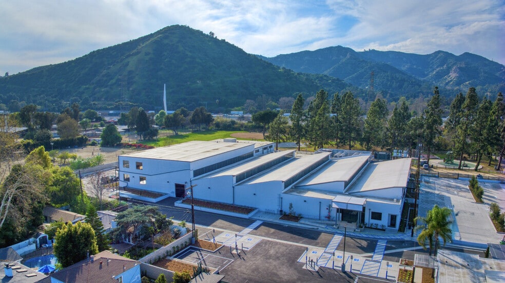 4000-4010 Chevy Chase Dr, Los Angeles, CA for lease - Aerial - Image 2 of 16