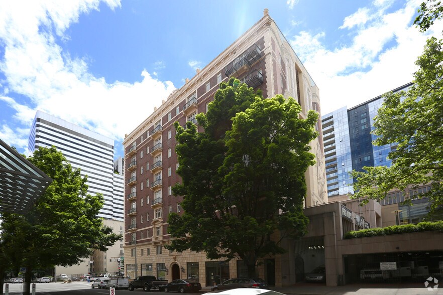1207 SW Broadway, Portland, OR à louer - Photo du bâtiment - Image 1 de 1