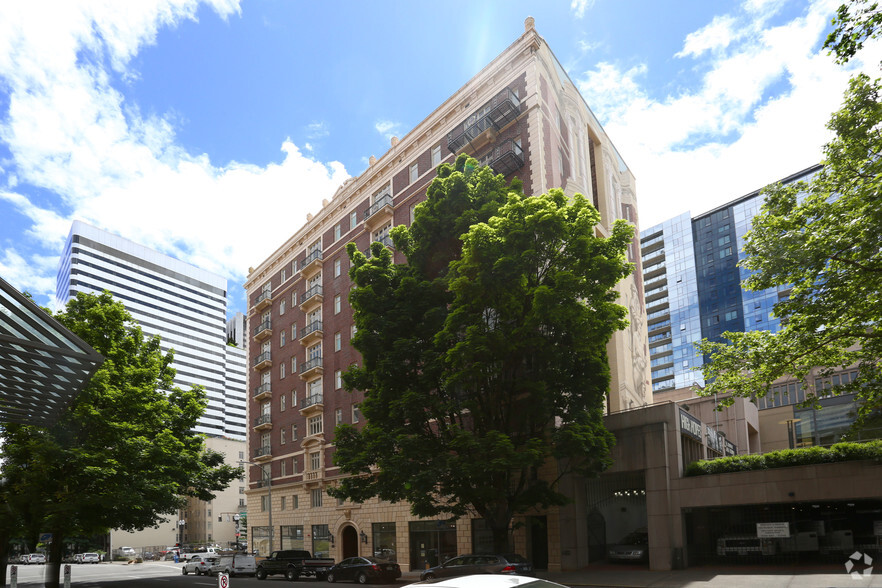 1207 SW Broadway, Portland, OR for lease - Primary Photo - Image 1 of 8