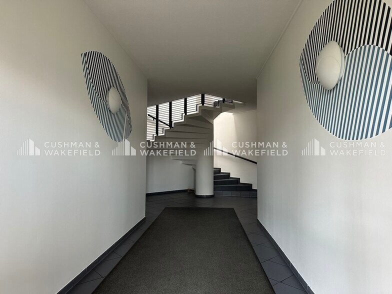 Rue Jean Monnet, Eckbolsheim for lease - Interior Photo - Image 2 of 10