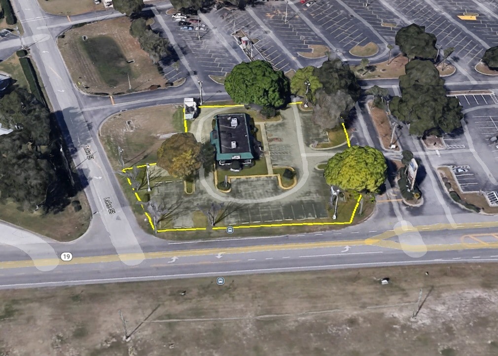 901 N Central Ave, Umatilla, FL for lease Aerial- Image 1 of 4