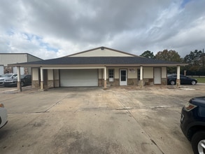 17125 Groeschke Rd, Houston, TX à vendre Photo du bâtiment- Image 2 de 7