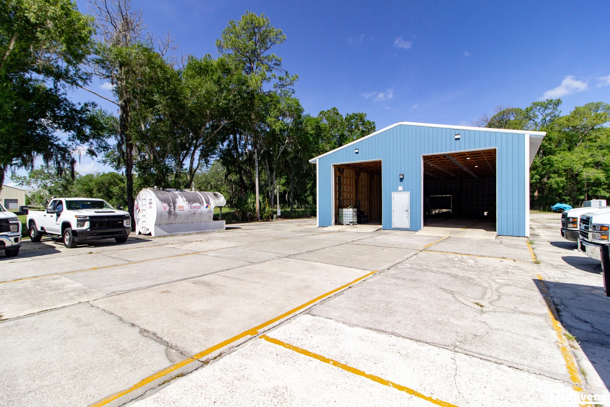 IOS + Warehouse near I-4 portfolio of 2 properties for sale on LoopNet.ca Building Photo- Image 1 of 26
