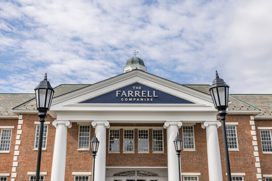 2200 Montauk Hwy, Bridgehampton, NY à louer - Photo du bâtiment - Image 2 de 3