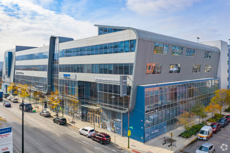 Halsted & Blackhawk St, Chicago, IL for lease - Building Photo - Image 1 of 5