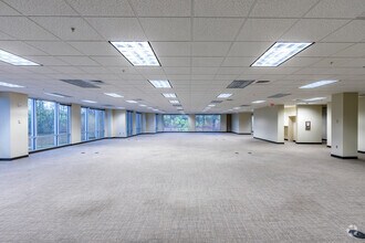 2550 W Tyvola Rd, Charlotte, NC à louer Photo intérieure- Image 1 de 8