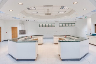 Plus de détails pour 222 I St, Los Banos, CA - Bureau à louer