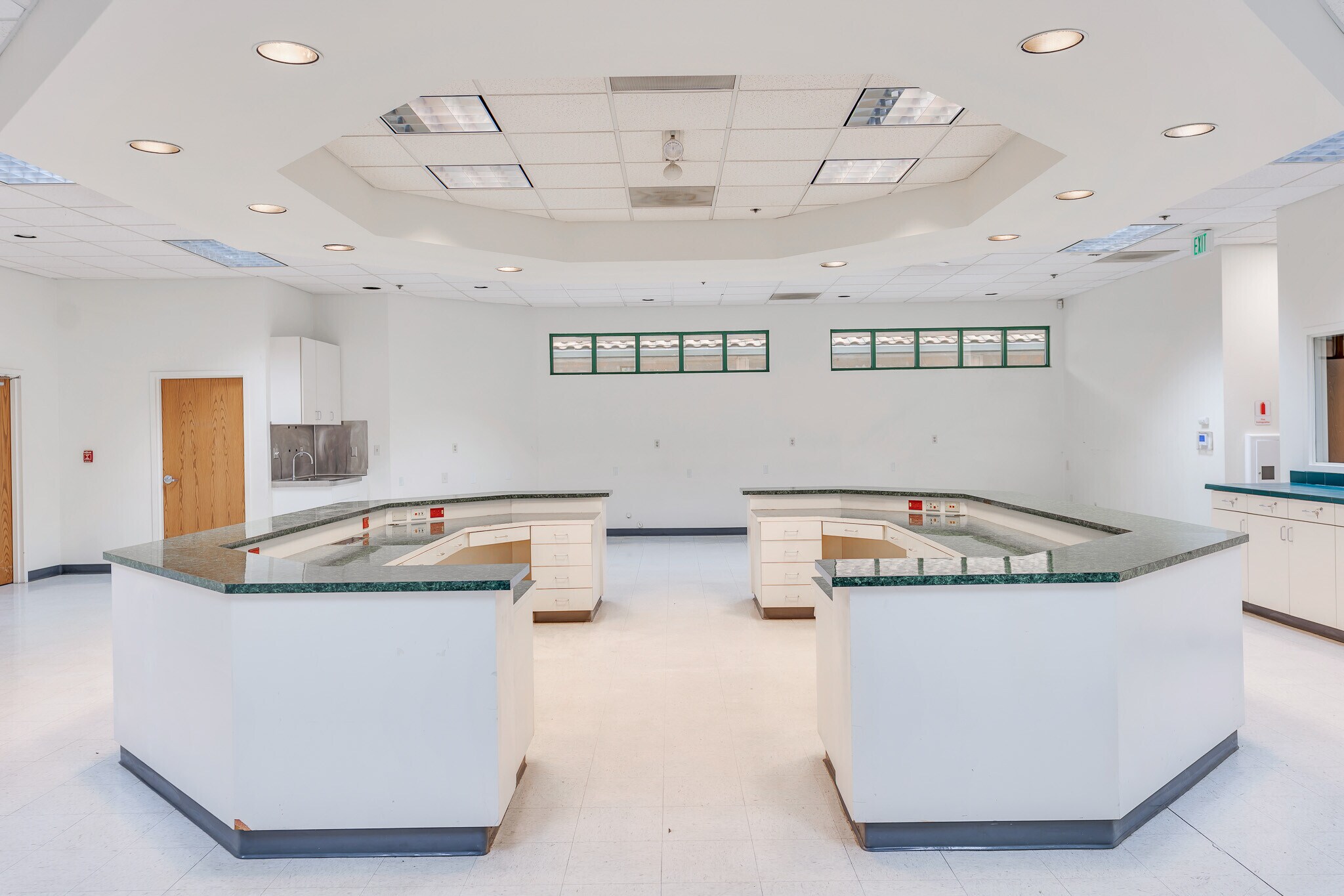 222 I St, Los Banos, CA à louer Photo principale- Image 1 de 72