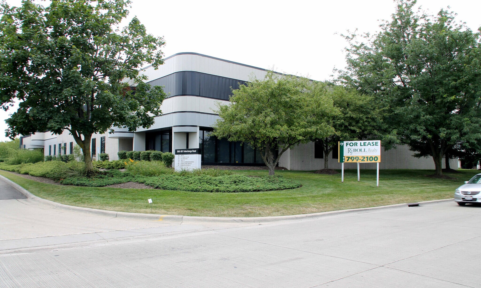 3563-3611 Interchange Rd, Columbus, OH à louer Photo du bâtiment- Image 1 de 3