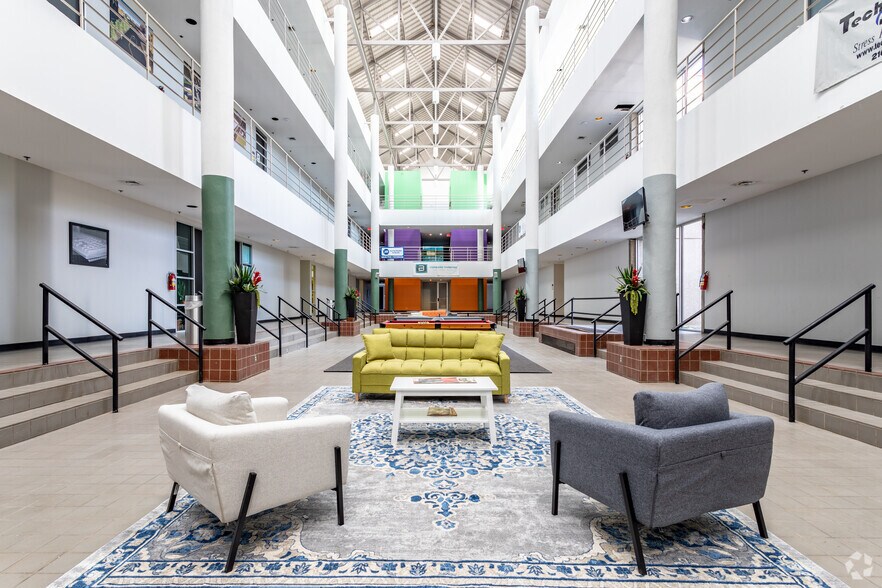 3463 Magic Dr, San Antonio, TX à louer - Photo intérieure - Image 1 de 21