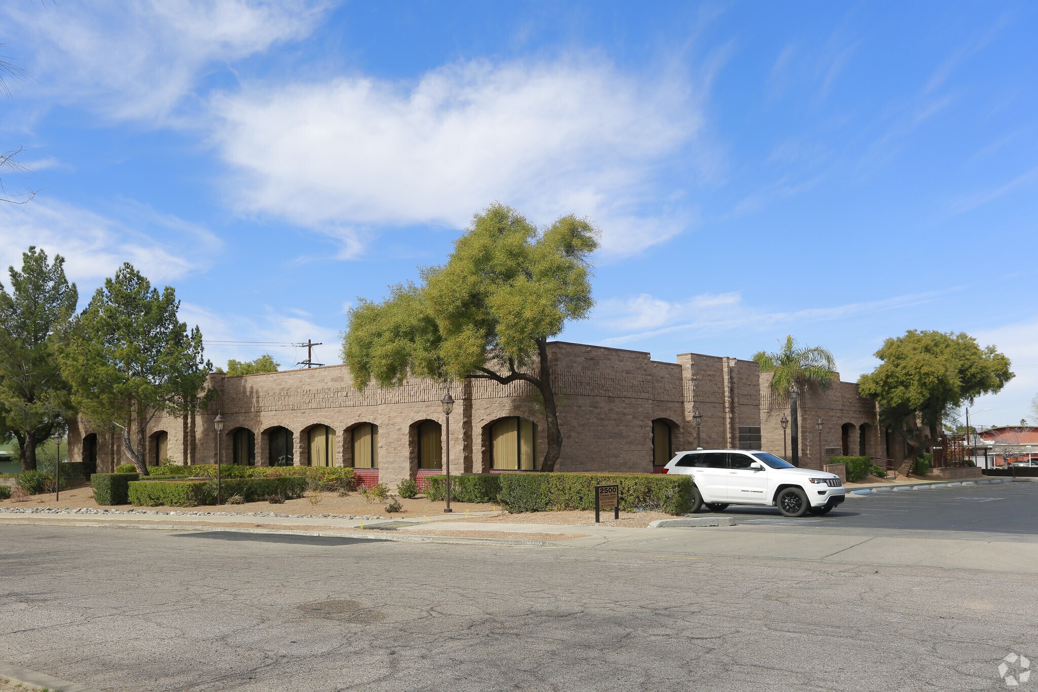 2500 N Tucson Blvd, Tucson, AZ à louer Photo principale- Image 1 de 15