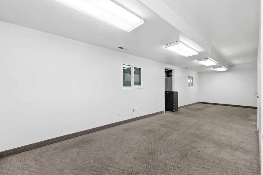 376-384 Commerce Loop, Orem, UT for lease - Building Photo - Image 3 of 24