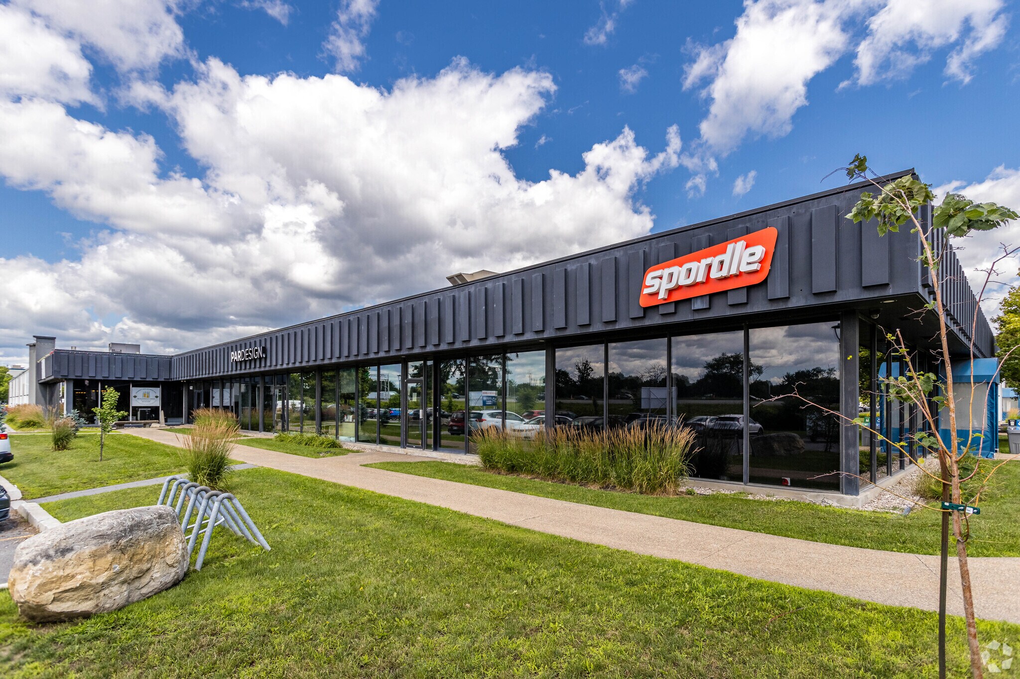 600-616 Boul du Curé-Boivin, Boisbriand, QC à vendre Photo du bâtiment- Image 1 de 1