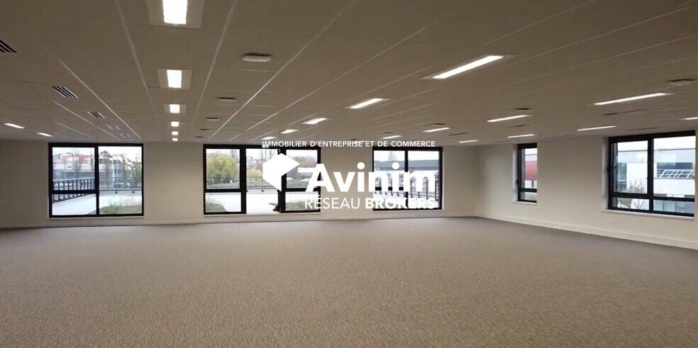 Office in Strasbourg for lease - Building Photo - Image 2 of 4