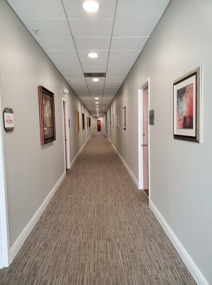 3902 Henderson Blvd, Tampa, FL à louer - Photo intérieure - Image 3 de 19