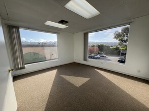 23639 Hawthorne Blvd, Torrance, CA for lease Interior Photo- Image 2 of 8