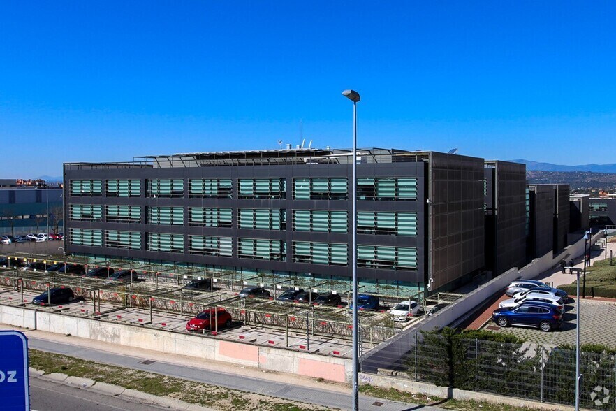 Calle de José Echegaray, 6, Las Rozas de Madrid, Madrid à louer - Photo du bâtiment - Image 2 de 7