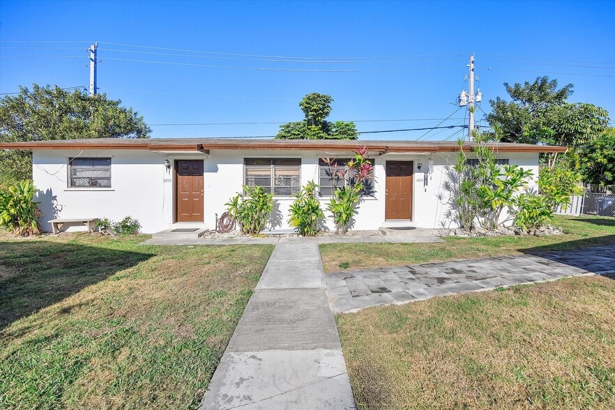 14260 SW 88th Ave, Palmetto Bay, FL à vendre - Photo du bâtiment - Image 3 de 31