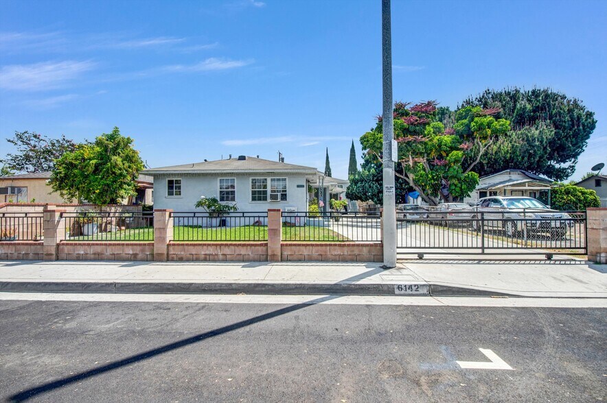 6142 Vinevale Ave, Maywood, CA à vendre - Photo du bâtiment - Image 1 de 24