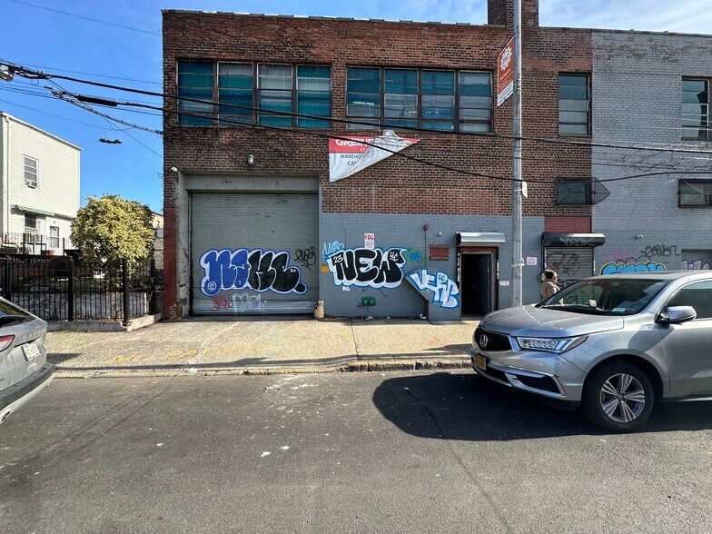 4010 Park Ave, Bronx, NY à louer - Photo du bâtiment - Image 3 de 4