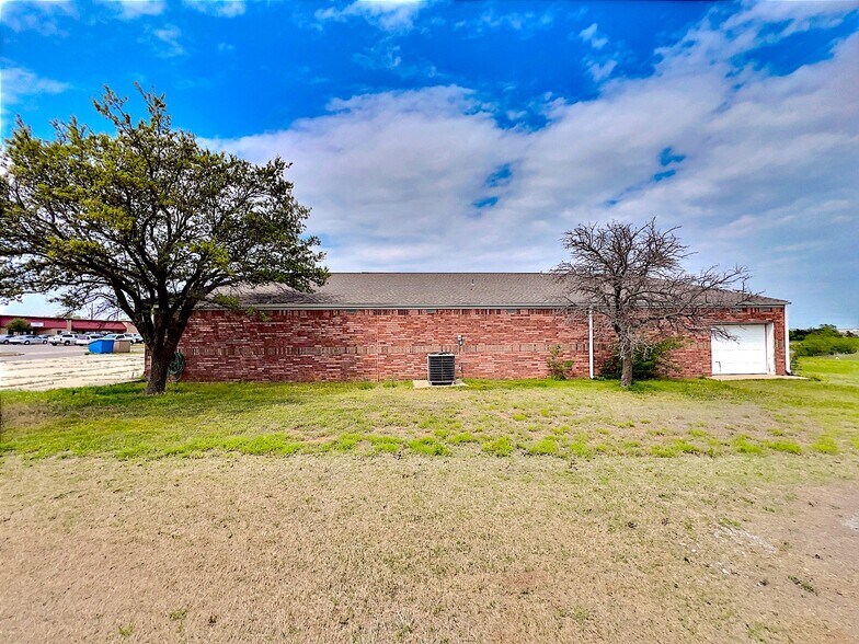 1400 Lera, Weatherford, OK à vendre - Photo du bâtiment - Image 3 de 45