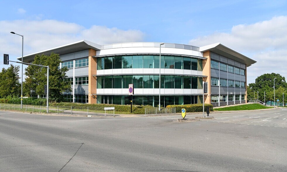 2 Hatchford Way, Birmingham à louer - Photo du bâtiment - Image 1 de 14