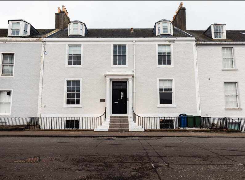 21 Wellington Sq, Ayr à louer - Photo du bâtiment - Image 1 de 6