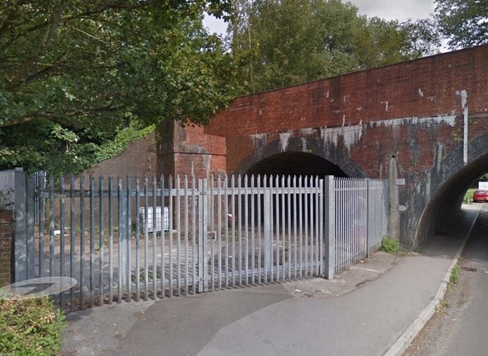 233 Arches Bridge, Salisbury for lease Primary Photo- Image 1 of 3