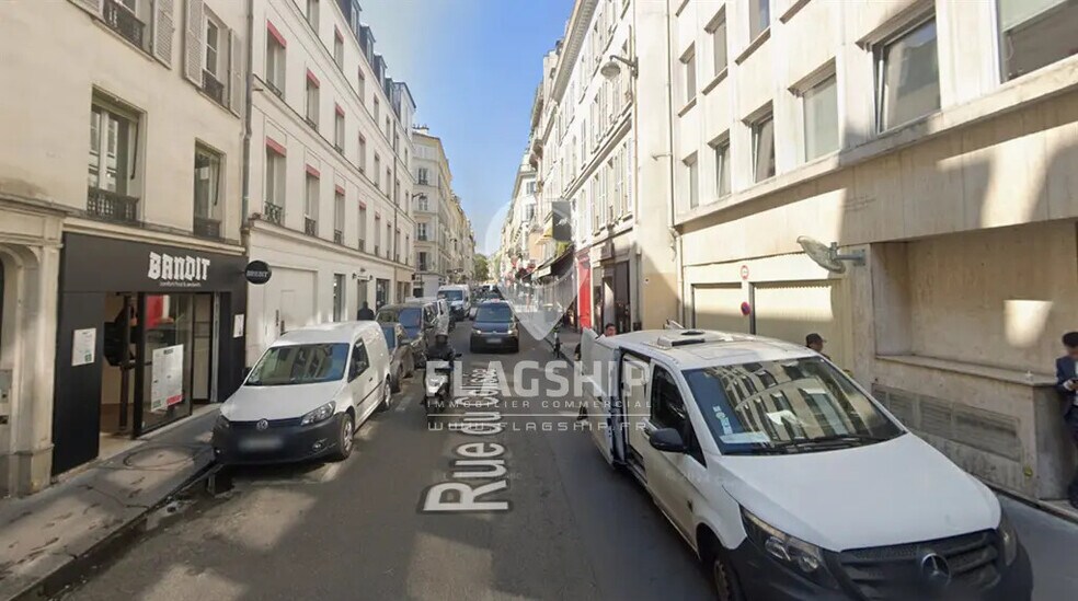 Commerce de détail dans Paris à louer - Photo du bâtiment - Image 2 de 2
