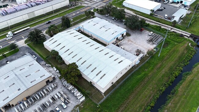 Plus de détails pour 3489 All American Blvd, Orlando, FL - Industriel à louer