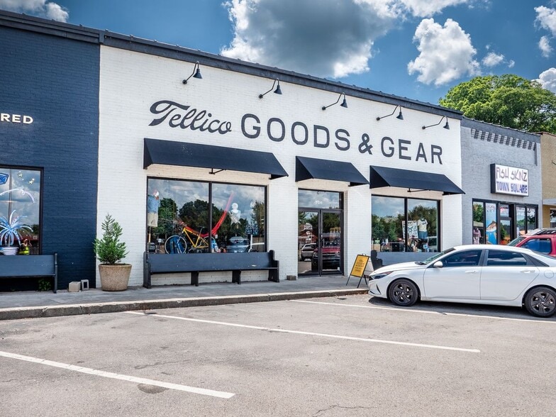 1 Cherohala Skwy, Tellico Plains, TN à vendre - Photo du bâtiment - Image 2 de 10