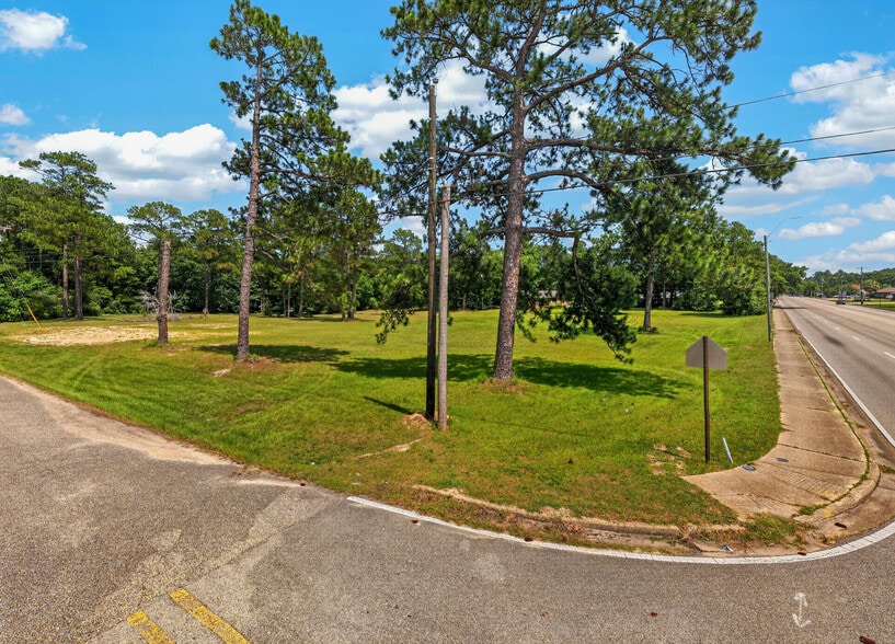4212 Gautier Vancleave Rd, Gautier, MS for sale - Building Photo - Image 3 of 10