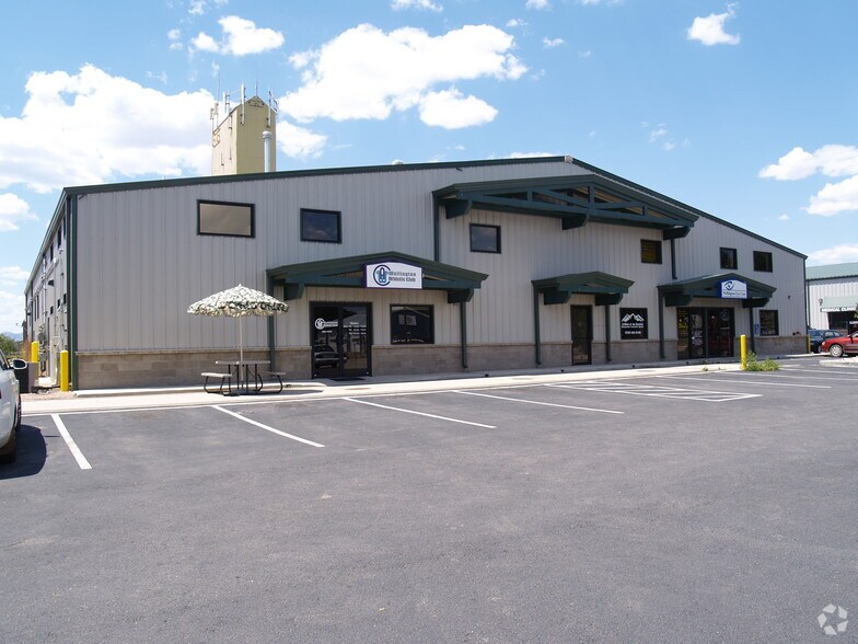 8017 S 1st St, Wellington, CO à louer - Photo du bâtiment - Image 1 de 9