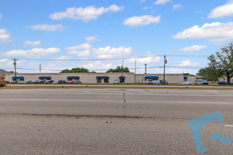 732-750 W Hurst Blvd, Hurst, TX for sale - Building Photo - Image 2 of 13