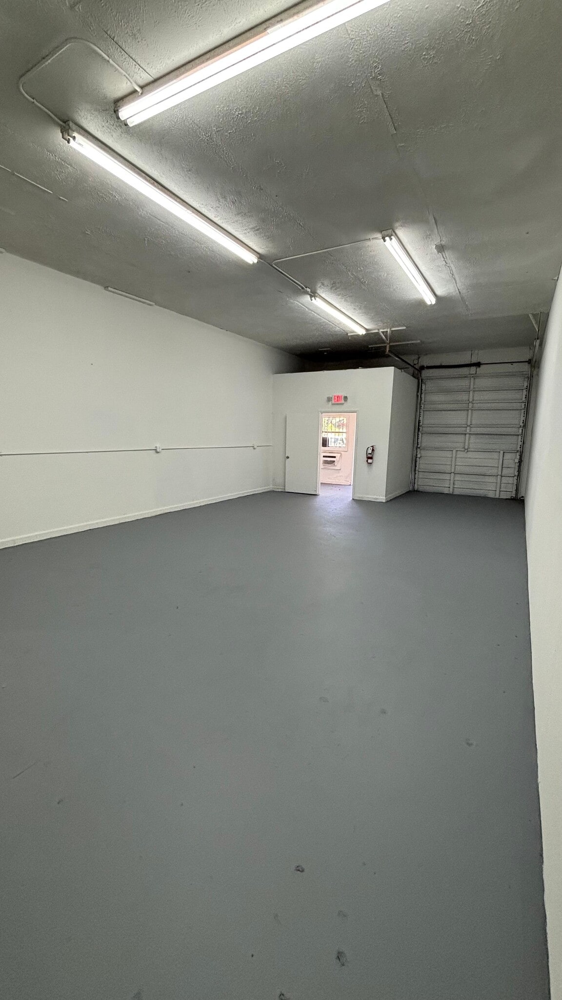 701 NE 1st Ave, Pompano Beach, FL for lease Interior Photo- Image 1 of 4