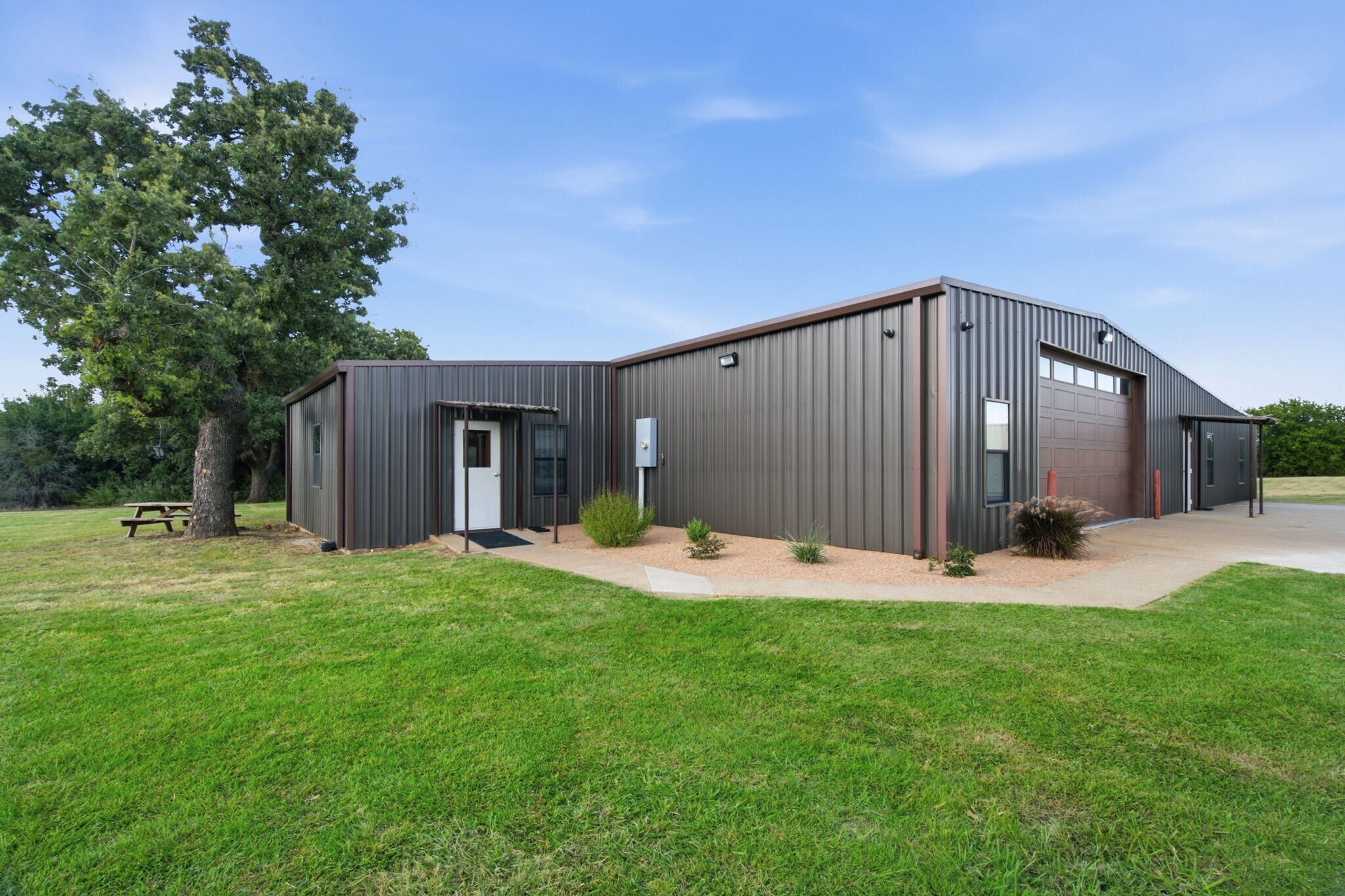 4711 S Highway 281, Mineral Wells, TX for sale Primary Photo- Image 1 of 4