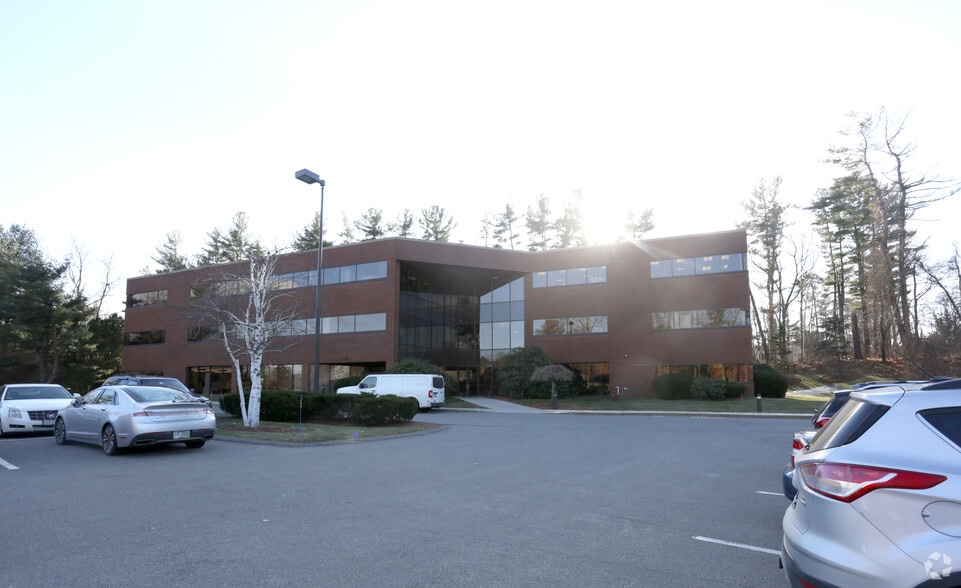 1 Executive Park Dr, Bedford, NH for lease - Building Photo - Image 1 of 14