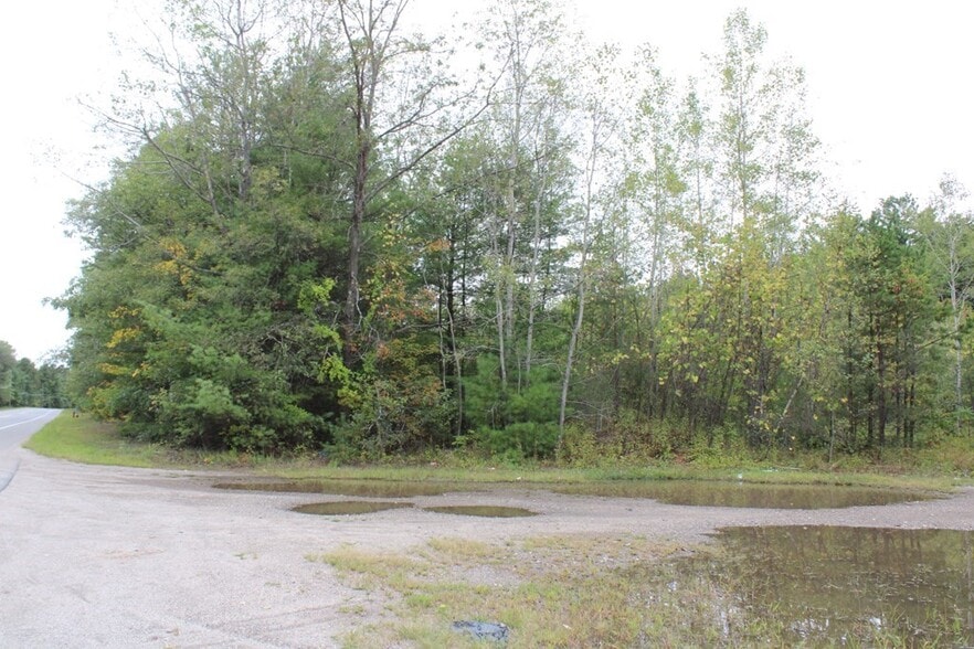 0 Millers Falls Road, Turners Falls, MA à vendre - Photo du bâtiment - Image 3 de 8