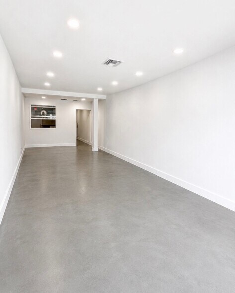 29 S J St, Lake Worth, FL à louer - Photo du bâtiment - Image 3 de 8