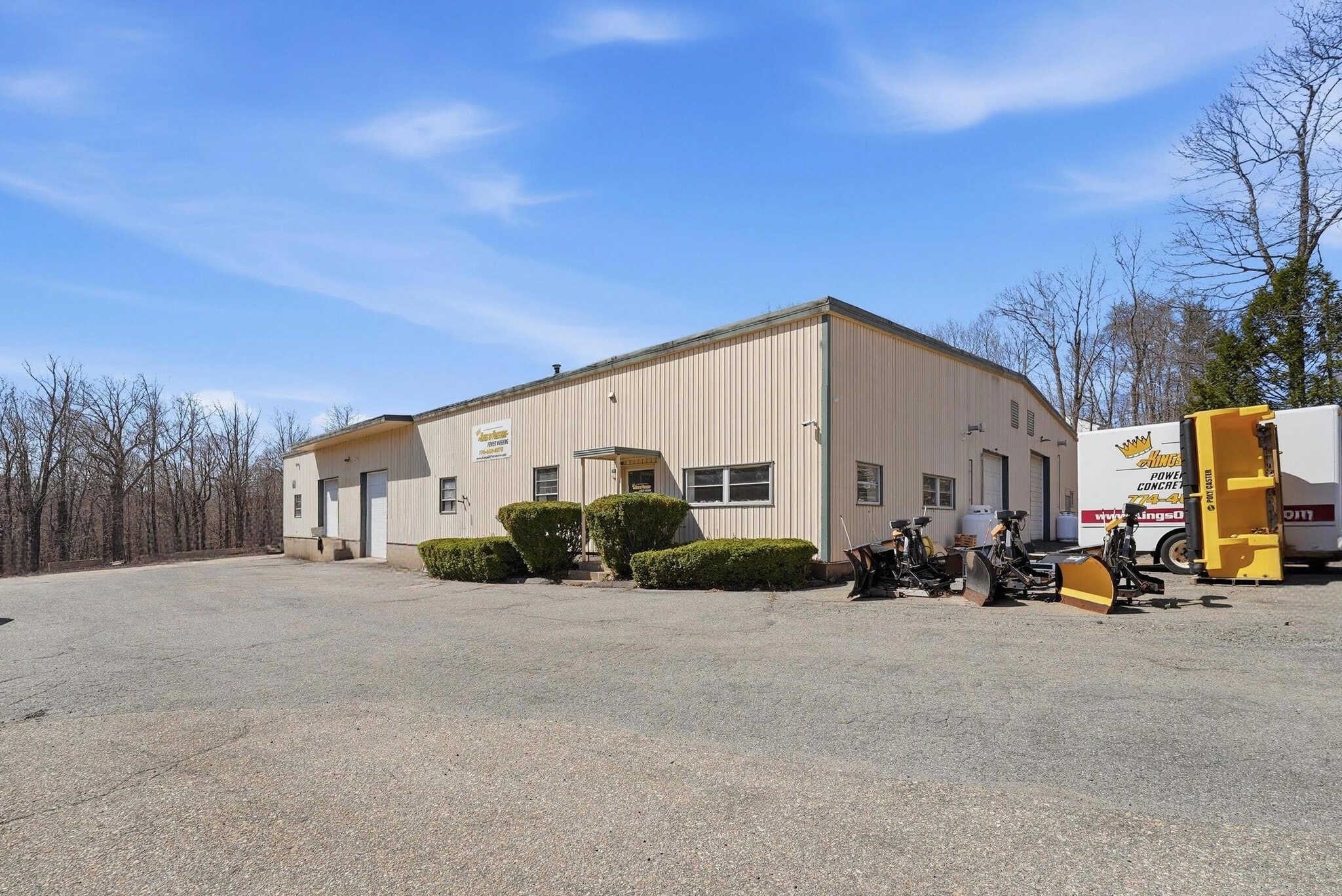 30 Huntoon Memorial Dr, Leicester, MA for sale Primary Photo- Image 1 of 12