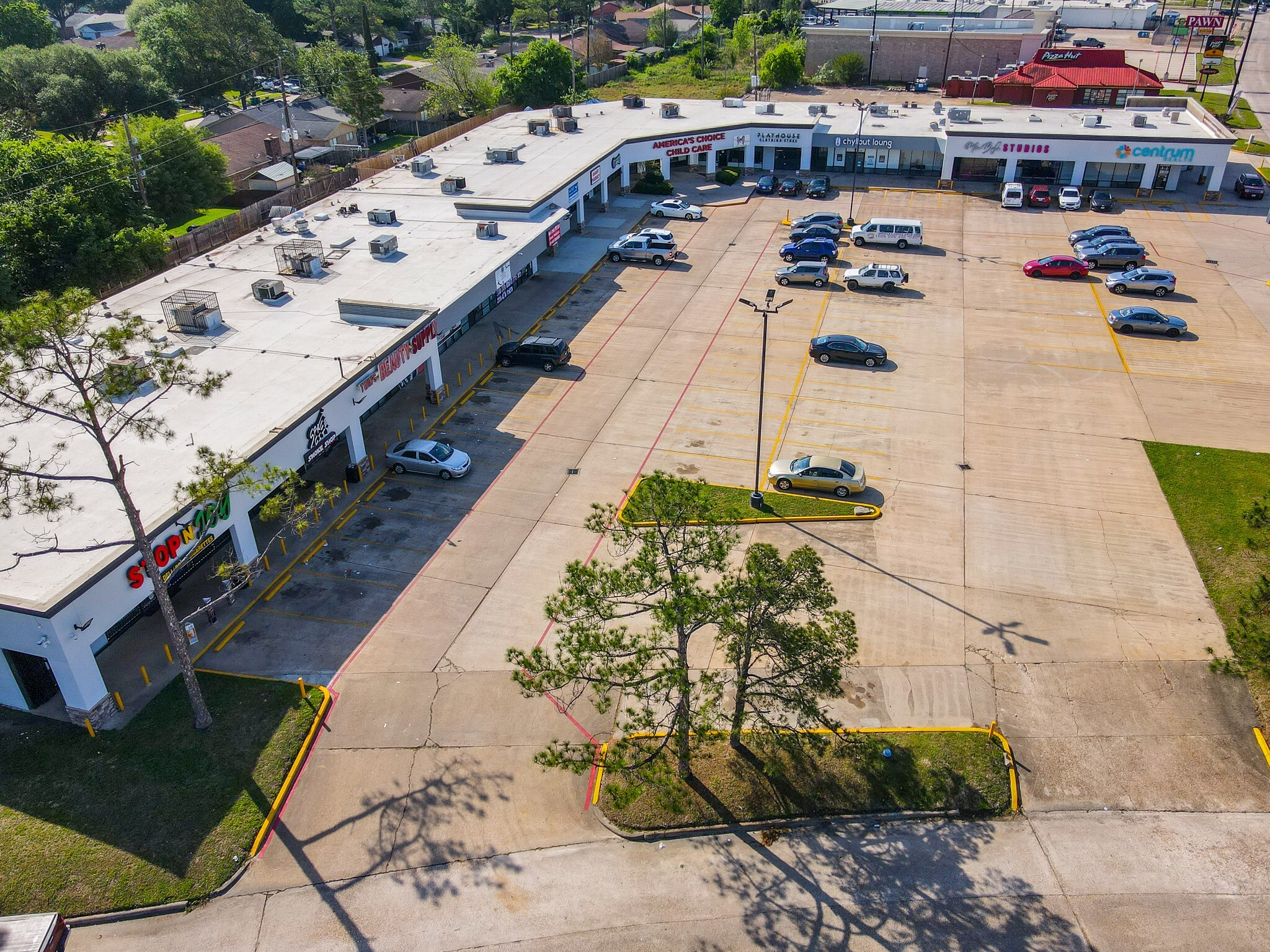 8102-8140 Antoine Dr, Houston, TX à louer Photo du b timent- Image 1 de 5