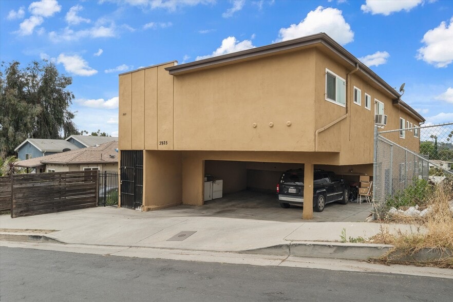 3926 Guardia Ave, Los Angeles, CA for sale - Building Photo - Image 3 of 17