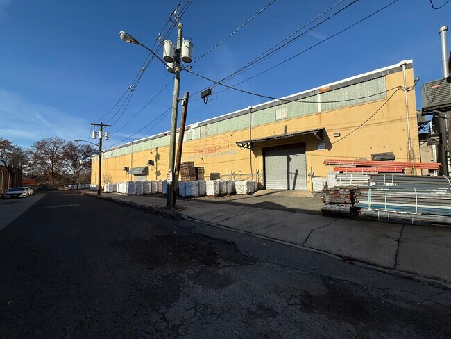 Plus de détails pour 27 Selvage St, Irvington, NJ - Industriel à louer