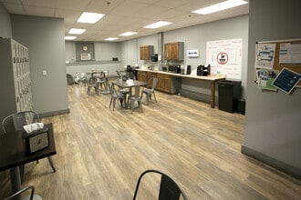 600 Sanders St, Scranton, PA for lease Building Photo- Image 2 of 9