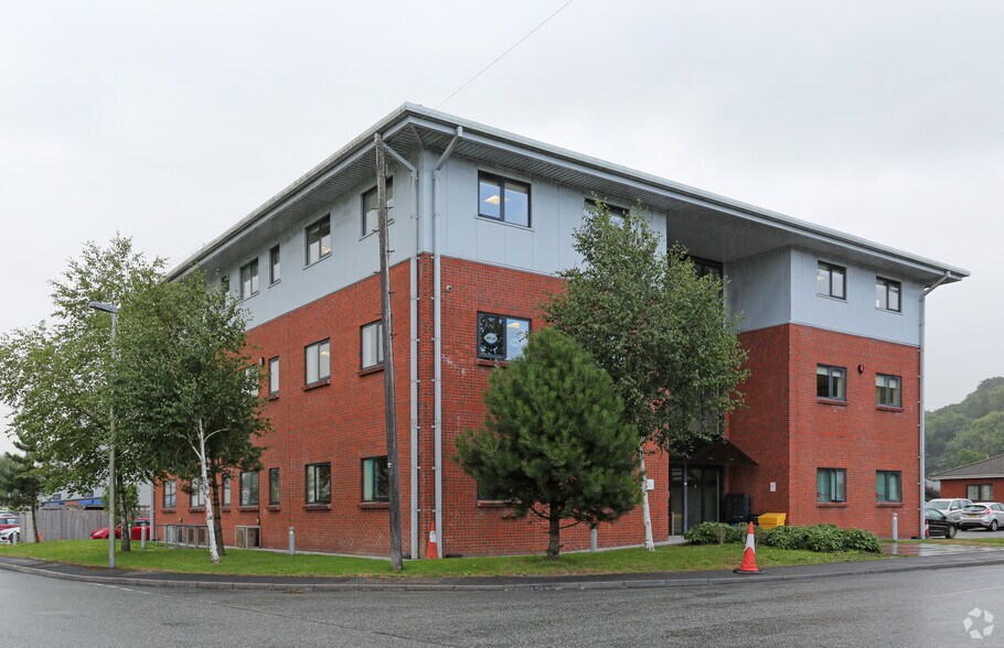 Glien Rd, Carmarthen à louer - Photo du bâtiment - Image 2 de 2