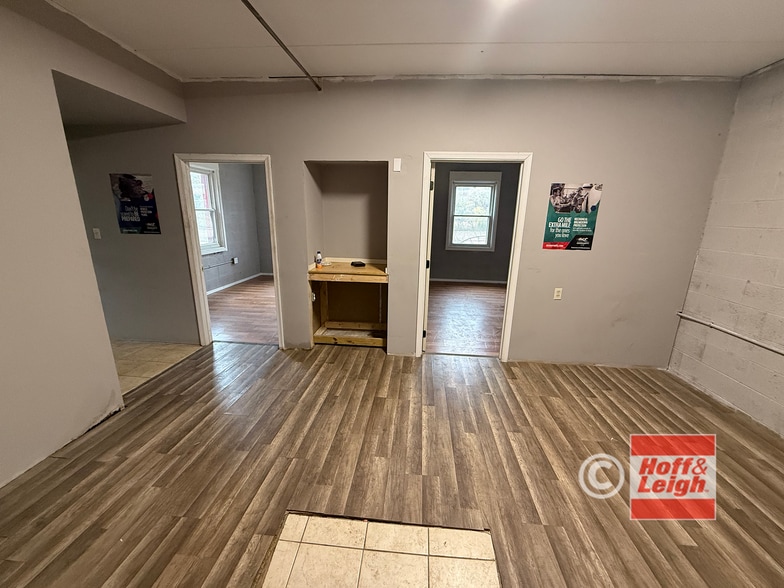 2457 Mogadore Rd, Akron, OH for lease - Building Photo - Image 2 of 5