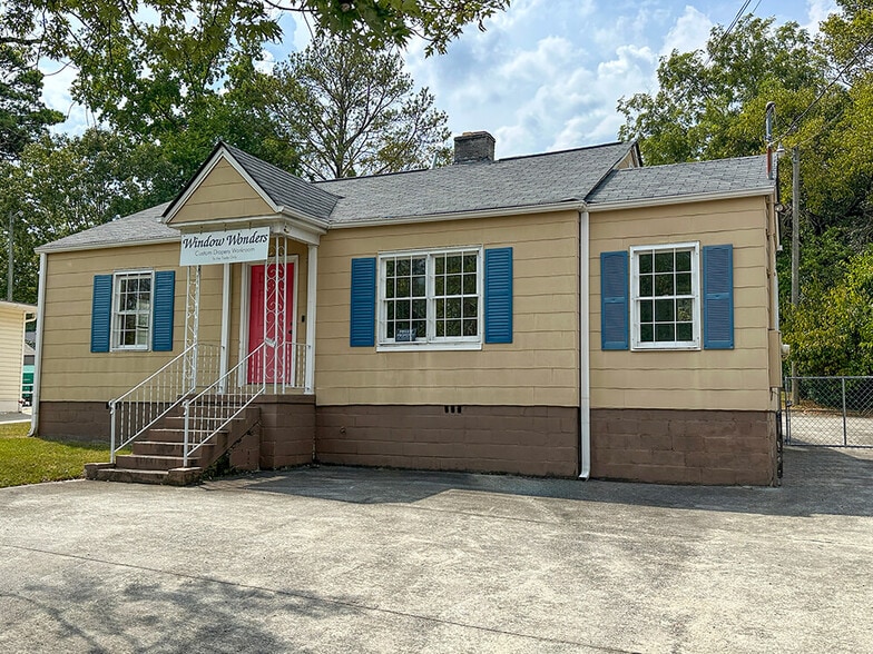 4154 Clairmont Rd, Atlanta, GA for sale - Building Photo - Image 3 of 13