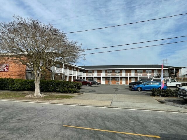 Westbank Residential, Gretna, LA à vendre - Photo du bâtiment - Image 2 de 9