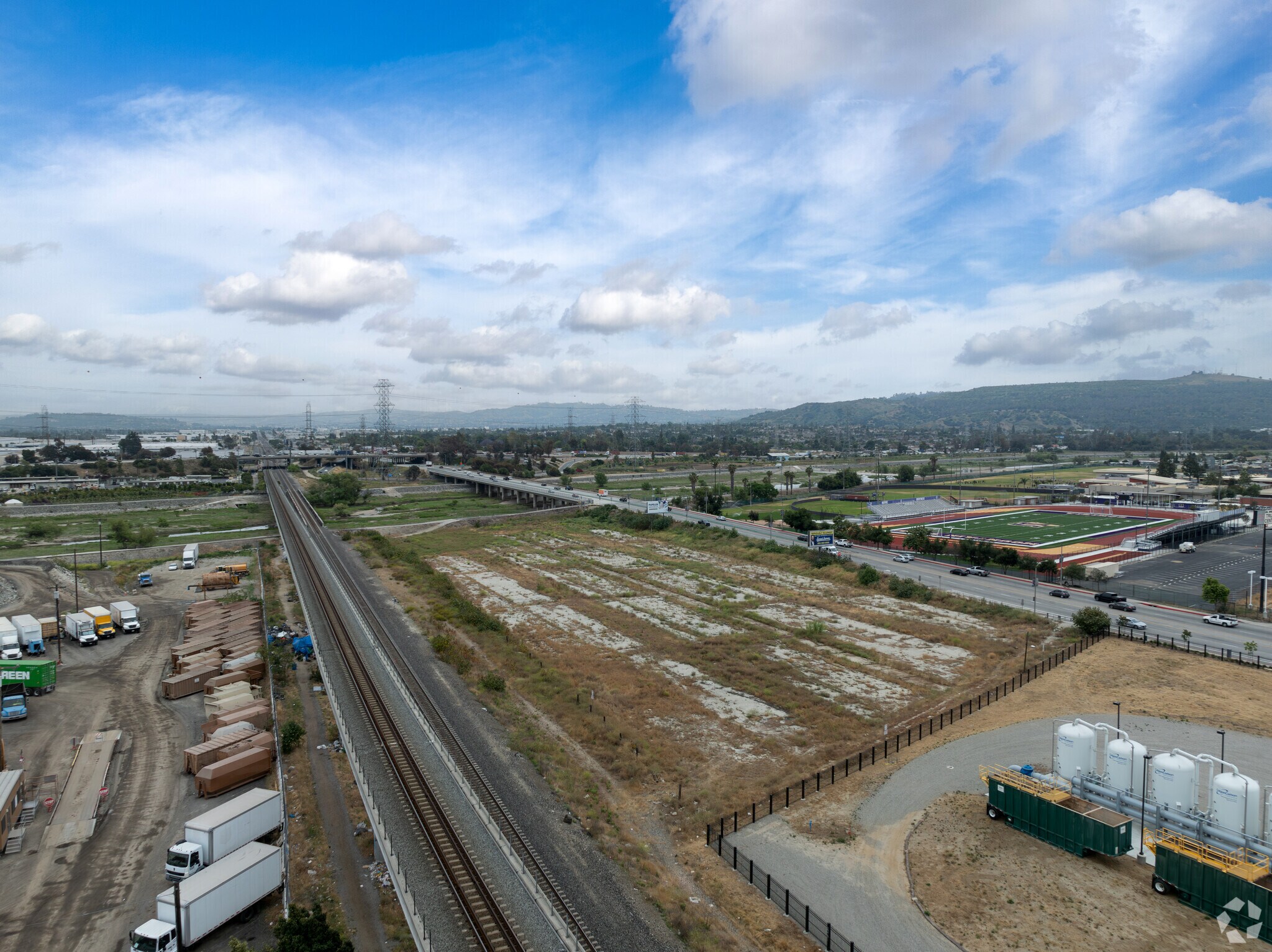 Industriel dans El Monte, CA à louer Photo principale- Image 1 de 7